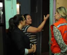 A governadora Cida Borghetti esteve neste sábado (1) em Itaperuçu, na Região Metropolitana de Curitiba. O município foi atingido por um forte temporal no início da tarde desta sexta-feira (30). No local, Cida determinou agilidade das equipes do governo no atendimento às mais de 2.500 pessoas afetadas. A cidade vizinha, Rio Branco do Sul, também foi atingida.  -  Itaperuçu, 01/12/2018  - Foto: José Fernando Ogura/ANPr