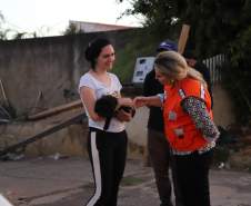A governadora Cida Borghetti esteve neste sábado (1) em Itaperuçu, na Região Metropolitana de Curitiba. O município foi atingido por um forte temporal no início da tarde desta sexta-feira (30). No local, Cida determinou agilidade das equipes do governo no atendimento às mais de 2.500 pessoas afetadas. A cidade vizinha, Rio Branco do Sul, também foi atingida.  -  Itaperuçu, 01/12/2018  - Foto: José Fernando Ogura/ANPr
