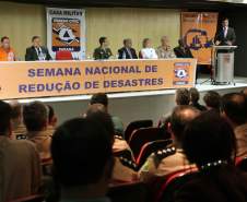Governador libera recursos para ampliar prevenção contra desastres no Litoral