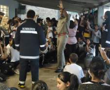 13ª COREDEC realiza no dia 11 o  Iº Encontro de Voluntários de 
Defesa Civil e Palestra seguida de Evacuação Escolar na cidade de Apucarana contemplando a V Semana Nacional de Redução de Desastres