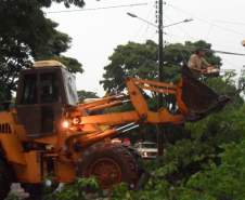 Fortes ventos trouxeram prejuízos na cidade de Marilândia do Sul.