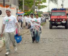 Defesa Civil faz exercício simulado de ação em caso de desastres naturais ou risco iminente de acidentes em Antonina, Litoral do Estado. O exercício simulado de abandono emergencial mobilizou moradores e representantes de órgãos e instituições que precisam agir em conjunto nas situações de emergência. Antonina, 12/11/2011. Foto: José Adair Gomercindo / AENotícias