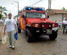 Defesa Civil faz exercício simulado de ação em caso de desastres naturais ou risco iminente de acidentes em Antonina, Litoral do Estado. O exercício simulado de abandono emergencial mobilizou moradores e representantes de órgãos e instituições que precisam agir em conjunto nas situações de emergência. Antonina, 12/11/2011. Foto: José Adair Gomercindo / AENotícias