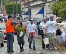 Defesa Civil faz exercício simulado de ação em caso de desastres naturais ou risco iminente de acidentes em Antonina, Litoral do Estado. O exercício simulado de abandono emergencial mobilizou moradores e representantes de órgãos e instituições que precisam agir em conjunto nas situações de emergência.Antonina, 12/11/2011.Foto: José Adair Gomercindo / AENotícias