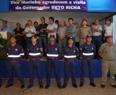 Governador Beto Richa inaugura Posto de Bombeiro Comunitário de Cafezal do Sul