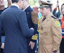 Ten.-Cel Edemilson de Barros  recebendo a Medalha.
