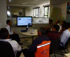 Reunião com as prefeituras afim de explanar o projeto de Profissionalização dos Bombeiros Comunitários.