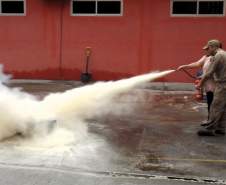 Durante o dia 21 de Outubro de 2014 ocorreu na sede do 8° Grupamento de Bombeiros/Paranaguá, um treinamento prático de 08 horas/aulas, destinado aos professores e funcionários de escolas públicas estaduais participantes do Projeto Brigadas Escolares.