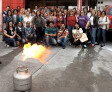 Durante o dia 21 de Outubro de 2014 ocorreu na sede do 8° Grupamento de Bombeiros/Paranaguá, um treinamento prático de 08 horas/aulas, destinado aos professores e funcionários de escolas públicas estaduais participantes do Projeto Brigadas Escolares.