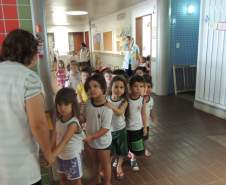 A 5ª CORPEDEC - Coordenadoria Regional de Proteção e  Defesa Civil, realizou na tarde de ontem, 29, plano de abandono no CMEI, Centro Municipal de Educação Infantil, Gerardo Braga, na cidade de Maringá. A realização do simulado de abandono se deve a continuação dos treinamentos e conhecimentos adquiridos no curso de Brigadas Escolares.