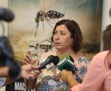 A Secretaria de Estado da Saúde apresentou nesta sexta-feira (5) a nova tecnologia utilizada pelo Laboratório Central do Estado (Lacen-PR) para o diagnóstico simultâneo de dengue, zika e chikungunya. Pioneiro no país, o Teste para Diagnóstico Molecular de Arboviroses Metodologia Multiplex, em uso desde o dia 3 de fevereiro, amplia a capacidade de análise do Lacen de 60 para 1.400 exames semanais. 
