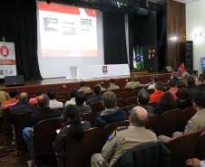 A Copel e a Defesa Civil Estadual realizam nesta terça e quarta-feira (10 e 11), no Centro de Capacitação de Faxinal do Céu, em Pinhão, um workshop sobre ações emergenciais e segurança de barragens. São oito horas de programação com o objetivo de alinhar informações entre empresas e órgãos relacionados ao setor.
