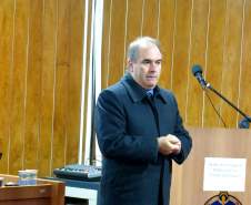 O Chefe da Casa Militar e Coordenador Estadual de Proteção e Defesa Civil, Coronel Adilson Castilho Casitas, ministrou na manhã da última quinta-feira (09/06) uma palestra com o tema “Ações de Proteção e Defesa Civil no Estado do Paraná” para os militares da Curso de Formação de Oficiais na Academia Policial Militar do Guatupê.