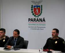 Na tarde da última quarta-feira (15/06) o Coordenador Executivo de Proteção e Defesa Civil, Ten.-Cel. Edemilson de Barros, ministrou uma palestra sobre a metodologia de Defesa Civil para os militares do Curso de Aperfeiçoamento de Oficiais (CAO) da Polícia Militar do Paraná.