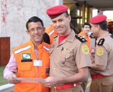 A 3ª Coordenadoria Regional de Proteção e Defesa Civil (3ª CORPDEC) agradeceu os voluntários radioamadores da região, na Solenidade Militar Alusiva ao Dia Nacional do Bombeiro, no último dia 01 (sexta feira), na sede do 3º Grupamento de Bombeiros em Londrina. 
