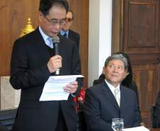 O governador Beto Richa assinou nesta quarta-feira (6), no Palácio Iguaçu, um termo de cooperação técnica entre o Paraná e o Governo do Japão para instalar, no Estado, um radar Banda X para monitoramento meteorológico e prevenção de desastres naturais na Região Metropolitana de Curitiba