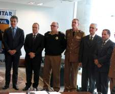 O governador Beto Richa assinou nesta quarta-feira (6), no Palácio Iguaçu, um termo de cooperação técnica entre o Paraná e o Governo do Japão para instalar, no Estado, um radar Banda X para monitoramento meteorológico e prevenção de desastres naturais na Região Metropolitana de Curitiba