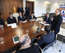 O governador Beto Richa assinou nesta quarta-feira (6), no Palácio Iguaçu, um termo de cooperação técnica entre o Paraná e o Governo do Japão para instalar, no Estado, um radar Banda X para monitoramento meteorológico e prevenção de desastres naturais na Região Metropolitana de Curitiba
