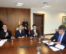 O governador Beto Richa assinou nesta quarta-feira (6), no Palácio Iguaçu, um termo de cooperação técnica entre o Paraná e o Governo do Japão para instalar, no Estado, um radar Banda X para monitoramento meteorológico e prevenção de desastres naturais na Região Metropolitana de Curitiba