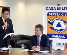 O governador Beto Richa assinou nesta quarta-feira (6), no Palácio Iguaçu, um termo de cooperação técnica entre o Paraná e o Governo do Japão para instalar, no Estado, um radar Banda X para monitoramento meteorológico e prevenção de desastres naturais na Região Metropolitana de Curitiba