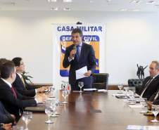 O governador Beto Richa assinou nesta quarta-feira (6), no Palácio Iguaçu, um termo de cooperação técnica entre o Paraná e o Governo do Japão para instalar, no Estado, um radar Banda X para monitoramento meteorológico e prevenção de desastres naturais na Região Metropolitana de Curitiba