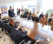 O governador Beto Richa assinou nesta quarta-feira (6), no Palácio Iguaçu, um termo de cooperação técnica entre o Paraná e o Governo do Japão para instalar, no Estado, um radar Banda X para monitoramento meteorológico e prevenção de desastres naturais na Região Metropolitana de Curitiba