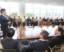 O governador Beto Richa assinou nesta quarta-feira (6), no Palácio Iguaçu, um termo de cooperação técnica entre o Paraná e o Governo do Japão para instalar, no Estado, um radar Banda X para monitoramento meteorológico e prevenção de desastres naturais na Região Metropolitana de Curitiba