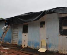 Em situações de tempestade, vendavais e granizo, quando o telhado da residência foi danificado, os moradores tendem a subir até o local para realizar o conserto. Estatisticamente foi comprovado que a maioria dos acidentes nesse período se dá após o evento, no momento de recuperação dos estragos, então alguns cuidados são muito importantes para evitar acidentes.