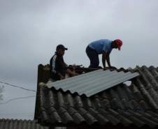 Em situações de tempestade, vendavais e granizo, quando o telhado da residência foi danificado, os moradores tendem a subir até o local para realizar o conserto. Estatisticamente foi comprovado que a maioria dos acidentes nesse período se dá após o evento, no momento de recuperação dos estragos, então alguns cuidados são muito importantes para evitar acidentes.