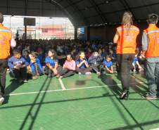 Na tarde da última terça-feira, a Coordenadoria Estadual de Proteção e Defesa Civil e a 1ª Coordenadoria Regional de Proteção e Defesa Civil (CORPDEC), através do Programa Brigadas Escolares, realizaram treinamento do Plano de Abandono no Colégio Estadual Professor Teobaldo Leonardo Kletemberg, no Sítio Cercado, em Curitiba