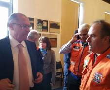 O Secretário Chefe da Casa Militar e Coordenador Estadual de Proteção e Defesa Civil Coronel Adilson Castilho Casitas participou nos dias 19 e 20 da reunião do Conselho dos Gestores Estaduais de Proteção e Defesa Civil - CONGEPDEC - na Cidade de São Paulo. O propósito da reunião foi discutir as novas tecnologias aplicadas à Proteção e Defesa Civil, trocar experiências sobre boas práticas desenvolvidas nos Estados, bem como eleger a nova diretoria executiva do CONGEPDEC.