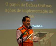 Empreendedores, agências reguladoras, órgãos do Governo do Estado e profissionais da área de engenharia se reuniram nesta terça-feira (23), em Curitiba, para o seminário “Plano de Ação de Emergência de Barragens – Interrelações entre órgãos do Governo e Empreendedores”. A proposta foi debater as ações de prevenção e ação em casos de acidentes em barragens, para evitar tragédias como a que aconteceu em Mariana, Minas Gerais, em novembro do ano passado. 