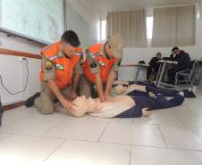 No dia 16 de setembro a Coordenadoria Estadual de Proteção e Defesa Civil (CEPDEC), por intermédio do Centro Universitário de Estudos e Pesquisas sobre Desastres – CEPED/PR formou 58 brigadistas de incêndio, sendo 23 do Palácio Iguaçu e 58 do Palácio das Araucárias