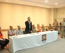 O 3º Encontro Estadual do Plano de Auxílio Mútuo (PAM) foi realizado nesta quinta-feira (29) em Maringá, noroeste do Estado. O evento foi organizado pelo 5º Grupamento de Bombeiros e contou com a presença de autoridades e representantes do PAM de diversas cidades do Paraná e também de São Paulo. O programa tem como finalidade fortalecer a prevenção de incêndios e acidentes no âmbito
empresarial.