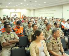 O 3º Encontro Estadual do Plano de Auxílio Mútuo (PAM) foi realizado nesta quinta-feira (29) em Maringá, noroeste do Estado. O evento foi organizado pelo 5º Grupamento de Bombeiros e contou com a presença de autoridades e representantes do PAM de diversas cidades do Paraná e também de São Paulo. O programa tem como finalidade fortalecer a prevenção de incêndios e acidentes no âmbito
empresarial.