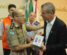 O 3º Encontro Estadual do Plano de Auxílio Mútuo (PAM) foi realizado nesta quinta-feira (29) em Maringá, noroeste do Estado. O evento foi organizado pelo 5º Grupamento de Bombeiros e contou com a presença de autoridades e representantes do PAM de diversas cidades do Paraná e também de São Paulo. O programa tem como finalidade fortalecer a prevenção de incêndios e acidentes no âmbito
empresarial.
