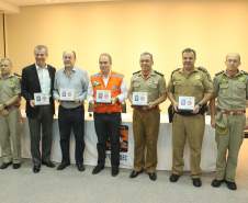 O 3º Encontro Estadual do Plano de Auxílio Mútuo (PAM) foi realizado nesta quinta-feira (29) em Maringá, noroeste do Estado. O evento foi organizado pelo 5º Grupamento de Bombeiros e contou com a presença de autoridades e representantes do PAM de diversas cidades do Paraná e também de São Paulo. O programa tem como finalidade fortalecer a prevenção de incêndios e acidentes no âmbito
empresarial.