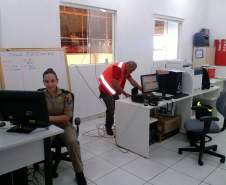 No último sábado (19/11) foi realizado mais um simulado REER (Rede Estadual de Emergência de Radioamadores) em todo o estado. Nele os radioamadores e bombeiros militares das 15 Coordenadorias Regionais de Proteção e Defesa Civil (CORPDECS) realizaram atividades que simulavam o acontecimento de um desastre e as necessidades reais que surgem destas situações adversas, especialmente no que tange a comunicação nos desastres.