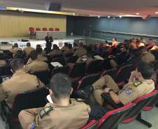 CADETES DO CORPO DE BOMBEIROS RECEBEM PALESTRA SOBRE O SISTEMA INFORMATIZADO DE DEFESA CIVIL.