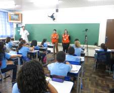 Orientações em sala de aula.