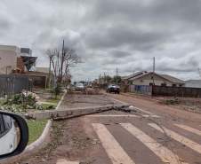  Temporais deixam mais de 1,2 mil casas destelhadas no Paraná