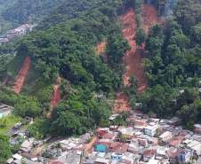 Após ajudar municípios atingidos pelas chuvas, técnicos do Paraná relatam trabalho em São Paulo
