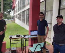 Radioamadores voluntários treinam protocolos em simulado de comunicação