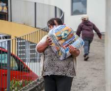 Em União da Vitória, governador Ratinho Junior anuncia pacote para auxílio às vítimas de enchentes