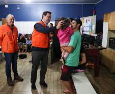 Governador visita São Mateus do Sul, uma das cidades mais afetadas pelas chuvas