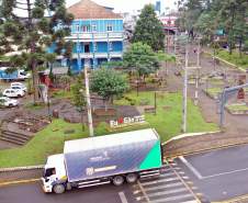 Campanha Juntos pelo Paraná entrega 64 mil itens a moradores afetados por chuvas