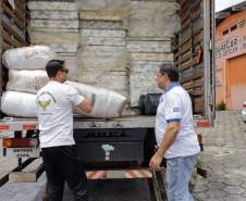 Defesa Civil envia caminhões com mantimentos para Matinhos e Pontal do Paraná