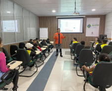 Defesa Civil Estadual recebe alunos da rede municipal de Campina Grande do Sul