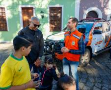 Moradores de Morretes e União da Vitória recebem teste de alerta de eventos climáticos