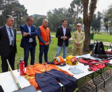 Autoridades e equipamentos que serão adquiridos